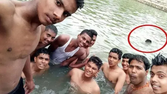 Se sacaban una selfie y no vieron que un amigo se ahogaba