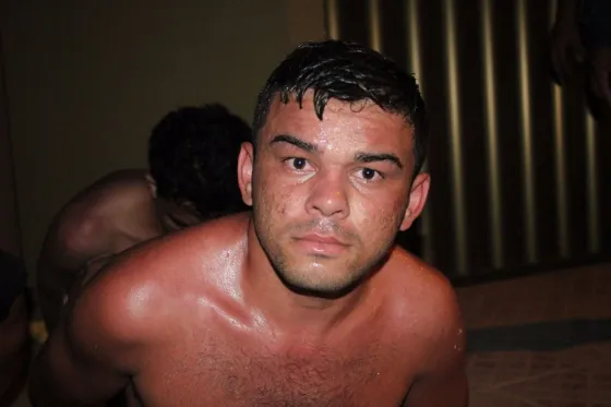 Aterrador: Sicario regresa a rematar a su víctima (VÍDEO)