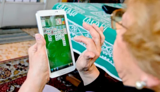 Hoy entregan las tablets a jubilados