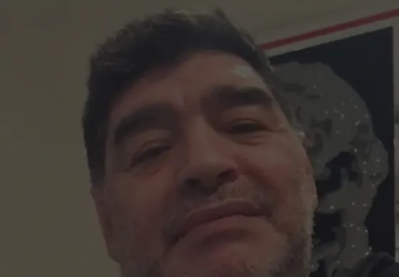 Maradona dijo que sus hijas no lo van a comprar. Video
