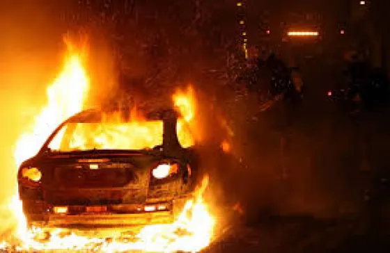 Condenaron a un quemacoches a prisión preventiva