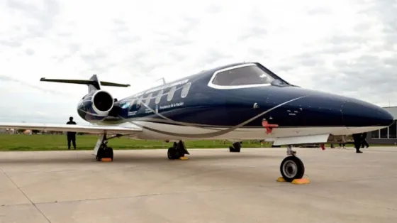 La ministra de seguridad entregó el avión que era de Lázaro Báez