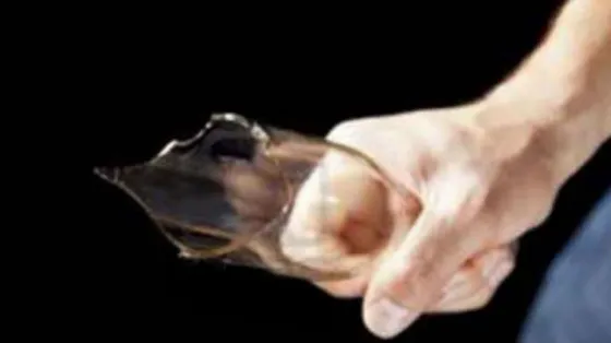 No le quiso devolver la plata para comprar droga y lo apuñaló