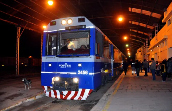 El tren Salta – Güemes estrenó formaciones 0 km