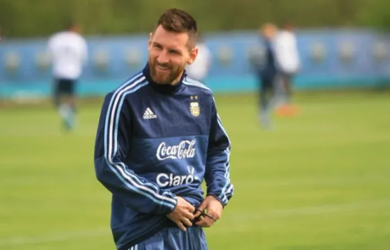 Messi volvió a argentina y lideró la practica junto a Icardi