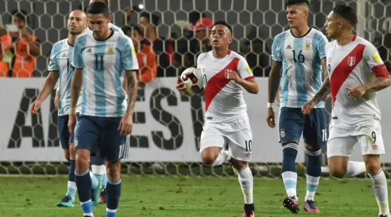 Empató Argentina y dos fotos de hinchas desconsolados recorren el mundo