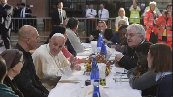 Dos presos almorzaron con el Papa y después se fugaron