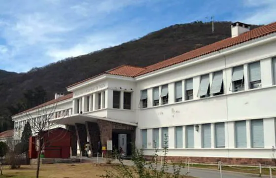 Así funcionarán la atención de hospitales y Centros de Salud por ser feriado