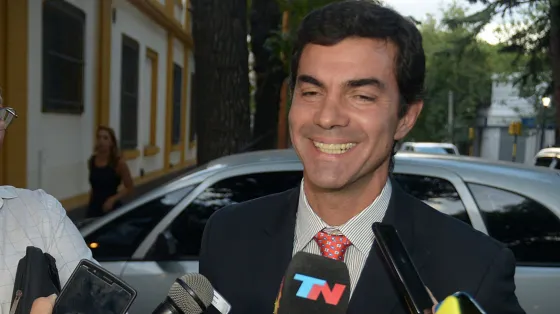 "Urtubey es un mendicante"