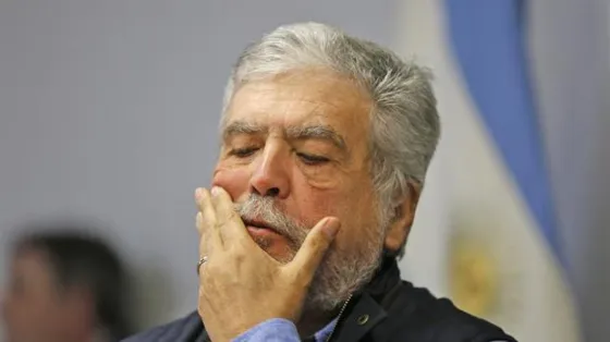 Julio De Vido pidió licencia