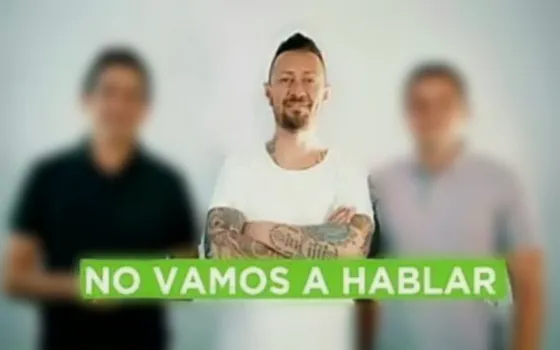 Valenzuela no habla, pero sí escribe