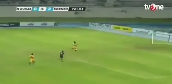 Increíble la velocidad de este jugador. Video