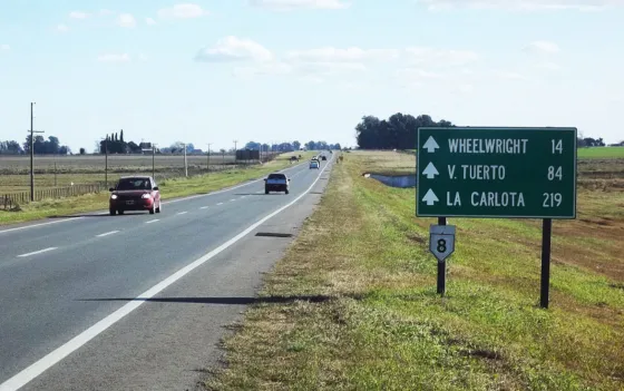 Terrible: Trabajaba en la ruta y lo atropelló un camión