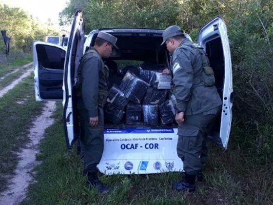 Abandonaron un vehículo con más de 500 kilos de marihuana