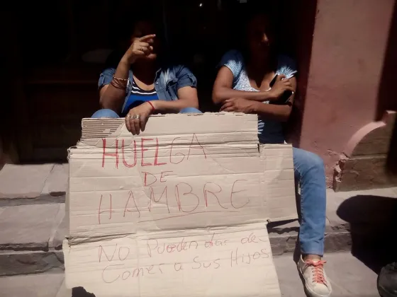 Municipales de Rosario de Lerma realizan una huelga de hambre