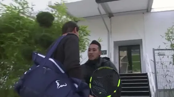 Guardia no reconoce a Rafael Nadal y casi le impide entrenar en París