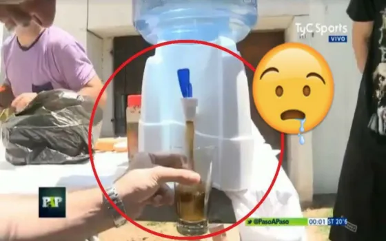 Convierte el agua de un bidón, en fernet. VIDEO