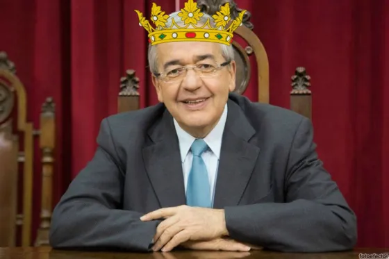 Godoy "tiene coronita" dentro de la Legislatura