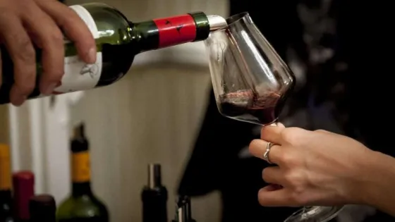 Evalúan dar marcha atrás con el impuesto al vino