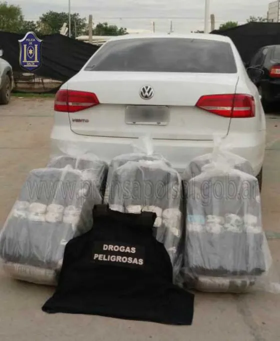 Lo sorprendieron con más de 100 kilos de coca