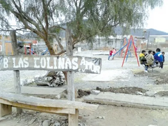 Vecinos de barrio Las Colinas reclaman obras