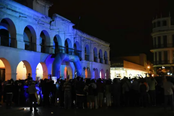 Hoy el Cabildo se viste de azul