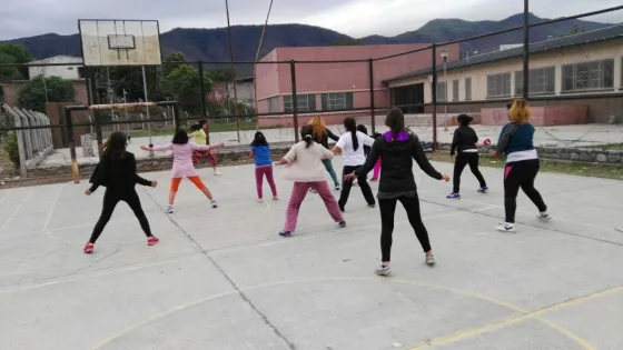 Dictan clases gratuitas de zumba
