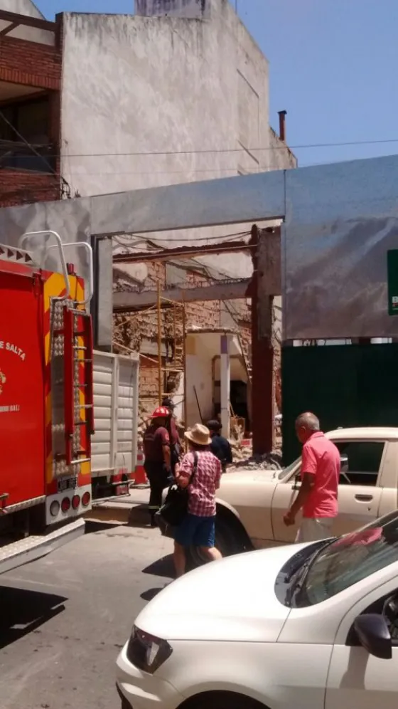 ATENCIÓN: Perforaron un caño de gas en Alvarado al 800