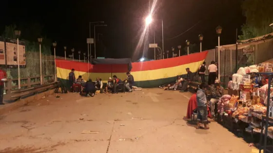 Bloque en el paso internacional Salvador Mazza-Yacuiba