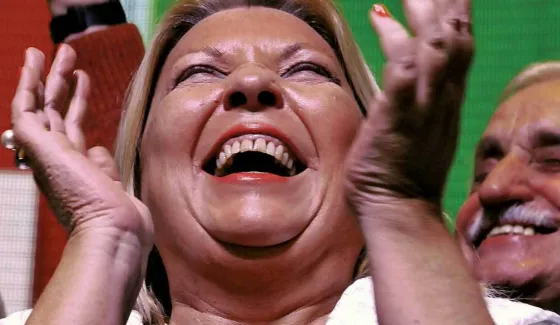 Carrió se burló de Aníbal Fernández con su propio meme