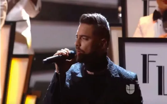 Premios Latin Grammy: Maluma cantó "Felices los 4" en versión orquesta. VIDEO