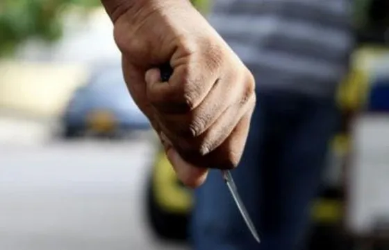 Un hombre fue asesinado mientras tomaba con amigos