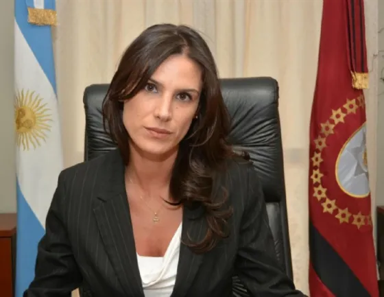 Duras críticas a la designación de Pamela Calletti