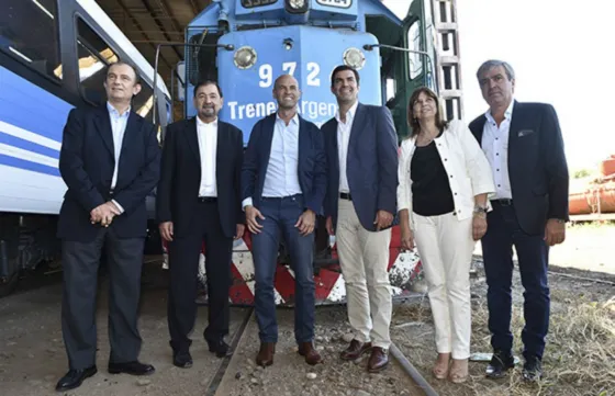 Guillermo Dietrich junto con el gobernador de Salta, Juan Manuel Urtubey y autoridades provinciales