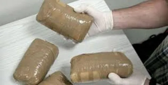 Un remisero fue detenido por transportar 12 kilos de cocaína