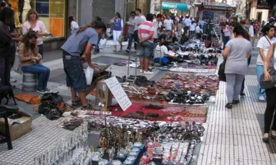 Empadronarán a manteros para que trabajen durante las fiestas
