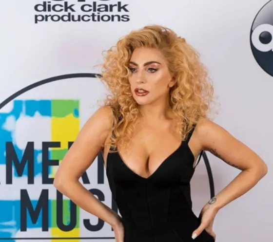 Lady Gaga y su destape sensual en Instagram. Fotos