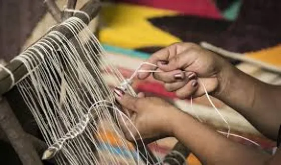 Artesanos manifestaron su preocupación por las obras en el Mercado Artesanal.