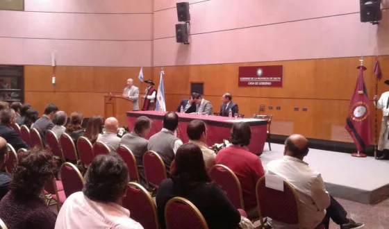 Firma de convenio por obras en Centros de Salud