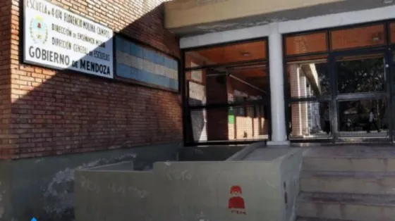 Escándalo: Descubren a un director con cinco alumnas en una cabaña