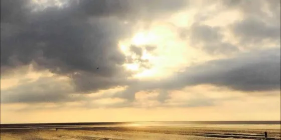 Durante una tormenta en EE.UU aparece Dios en las nubes  (VIDEO)