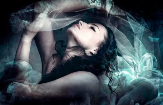 Actividad paranormal: Asegura que tuvo relaciones sexuales con 20 fantasmas