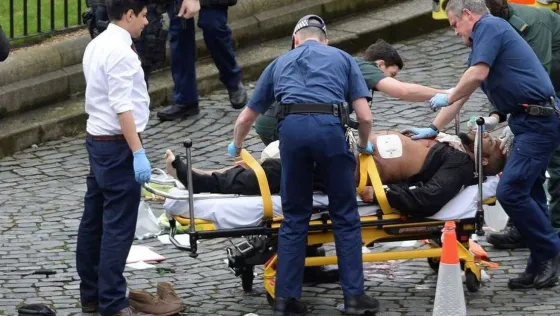 Atentado en Londres: cuatro muertos y veinte heridos graves