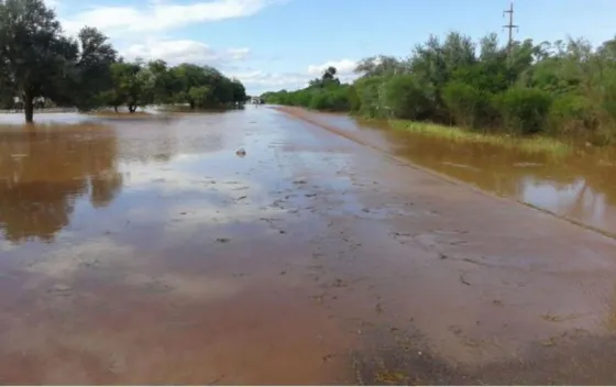 Temporal en Salta: Dos muertos, 300 personas evacuadas y parajes aislados