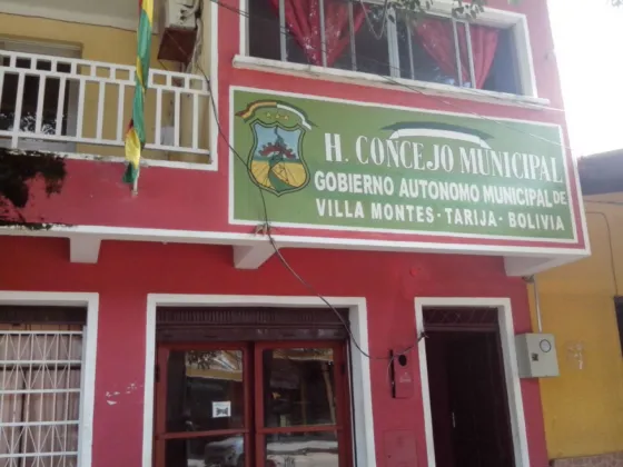 Una policía salteña fue expulsada de Bolivia porque sospechaban que era novia de un prófugo