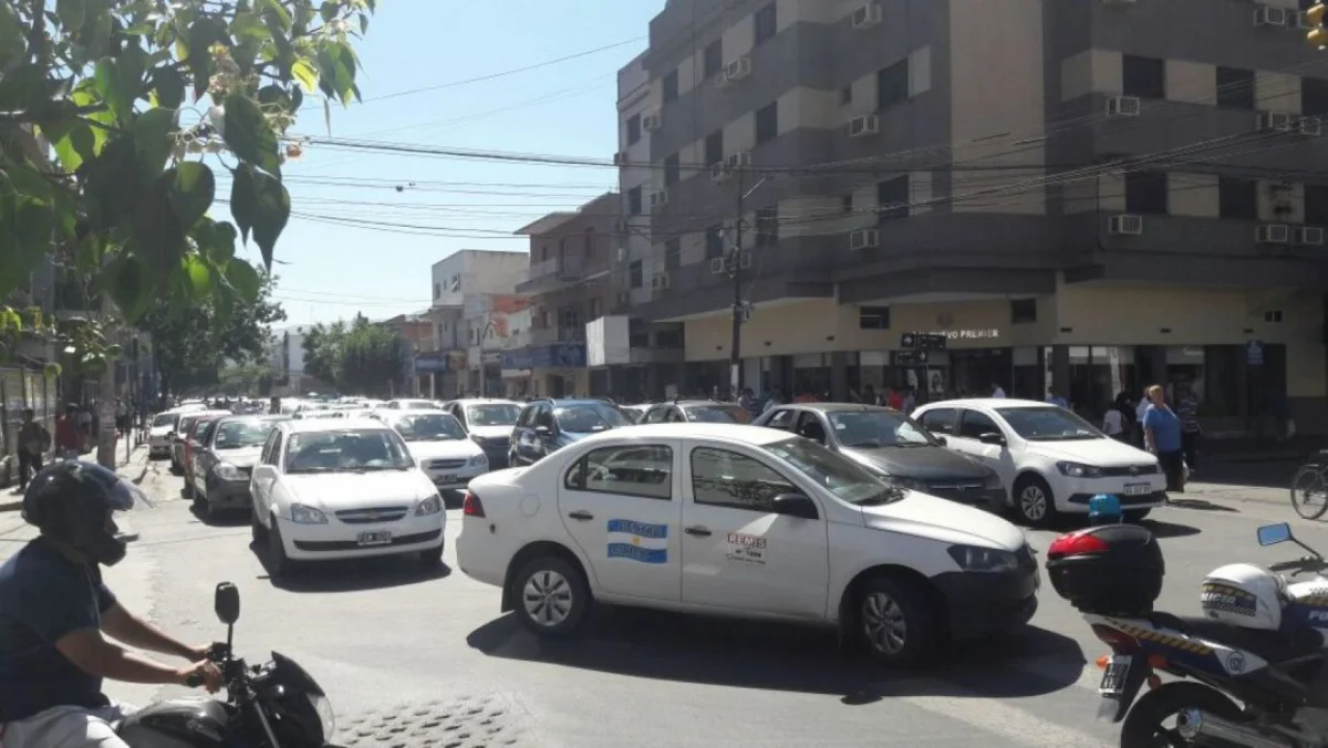 Cálculo de la diferencia de tarifas entre remises y taxis