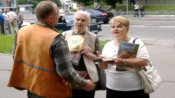 Rusia prohíbe a los Testigos de Jehová