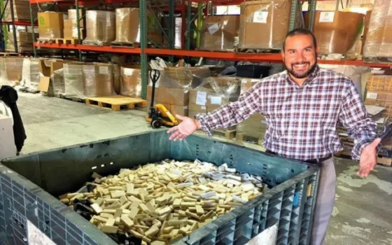 Esto es lo que hacen con el jabón de los hoteles que los huéspedes no gastan. Es de no creerlo