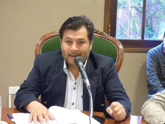 El presidente del Concejo Deliberante de Orán votó en la sesion y ningún concejal de la oposición se opuso