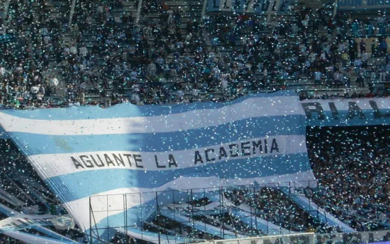44 hinchas de Racing no podrán ingresar a la cancha
